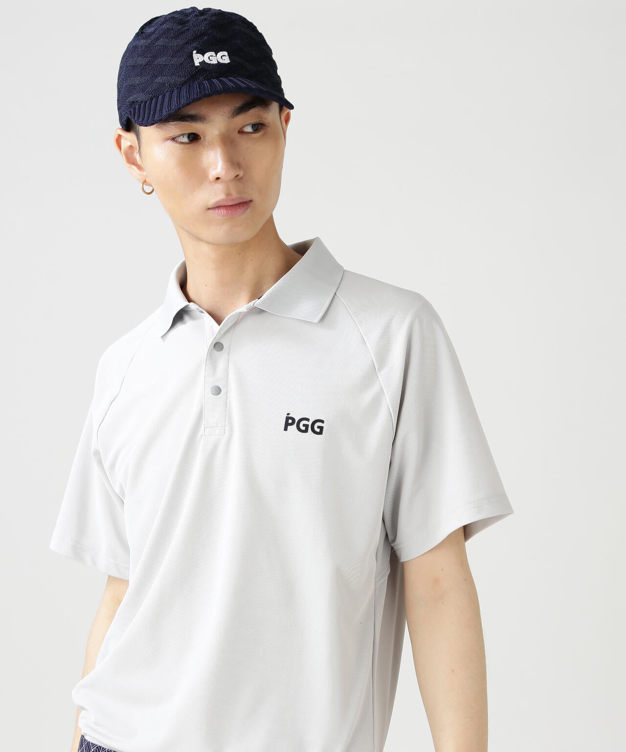 185cm C:85 W:70 H:97