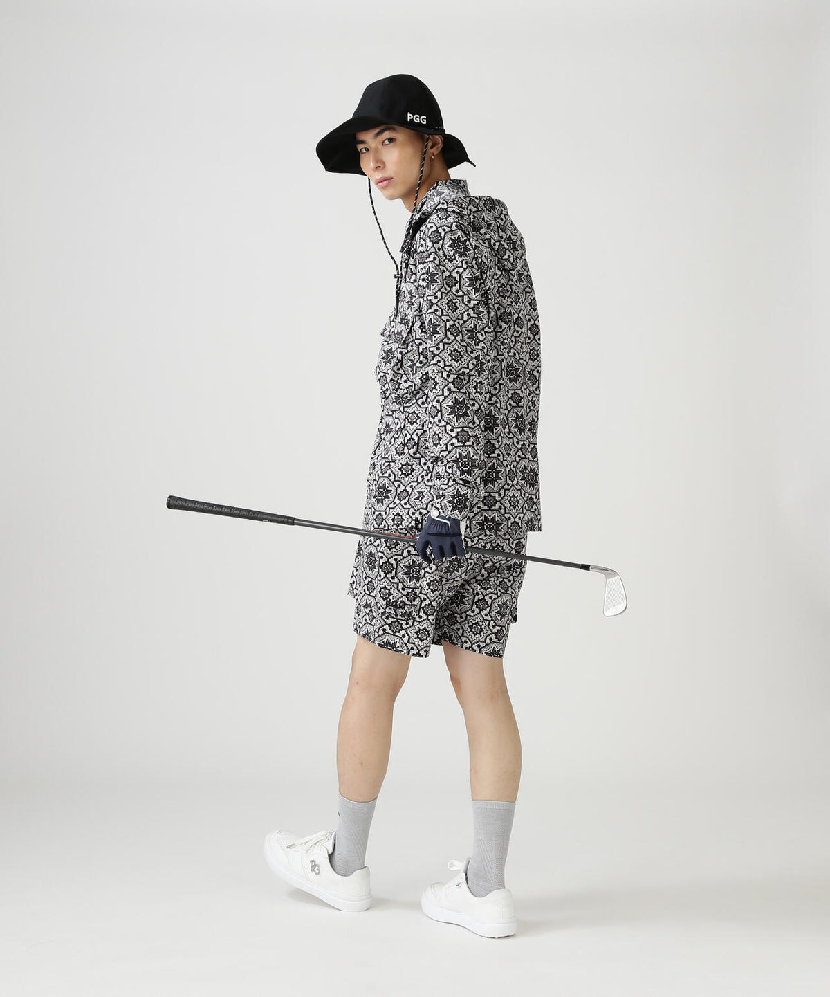 185cm C:85 W:70 H:97 着用サイズ:5