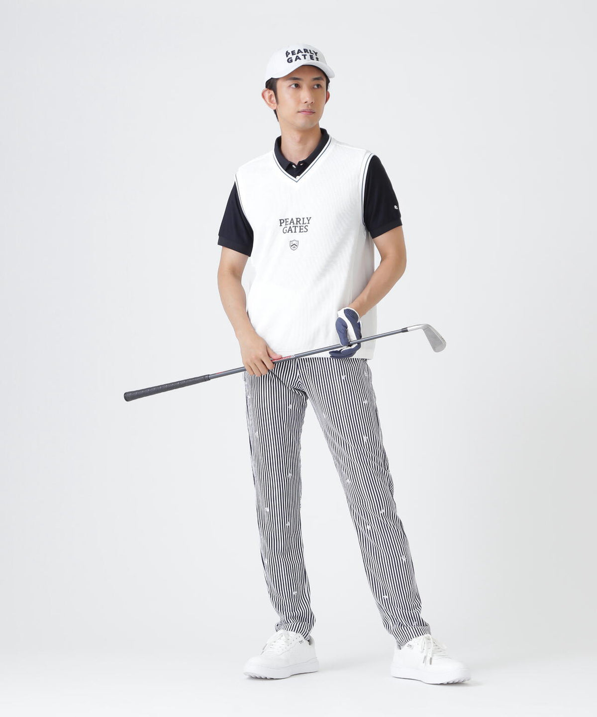 H:182cm/C:93/W:77/H:91 着用サイズ:5