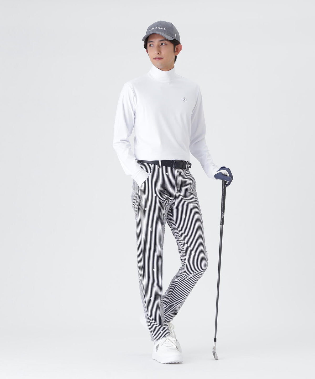 H:182cm/C:93/W:77/H:91 着用サイズ:5