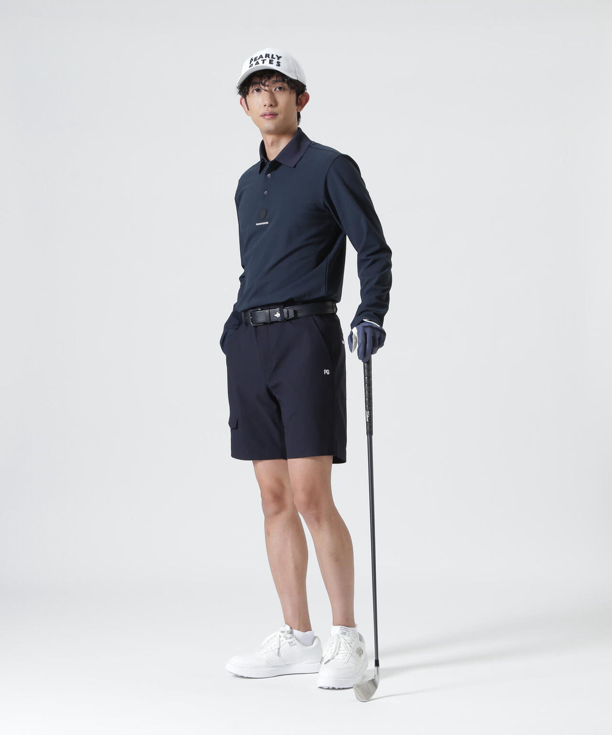 H:182cm/C:93/W:77/H:91 着用サイズ:5