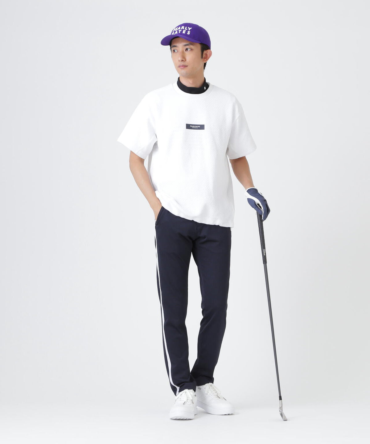 H:182cm/C:93/W:77/H:91 着用サイズ:5