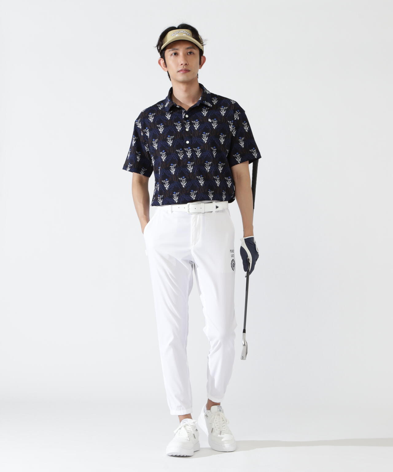 H:182cm/C:93/W:77/H:91 着用サイズ:5