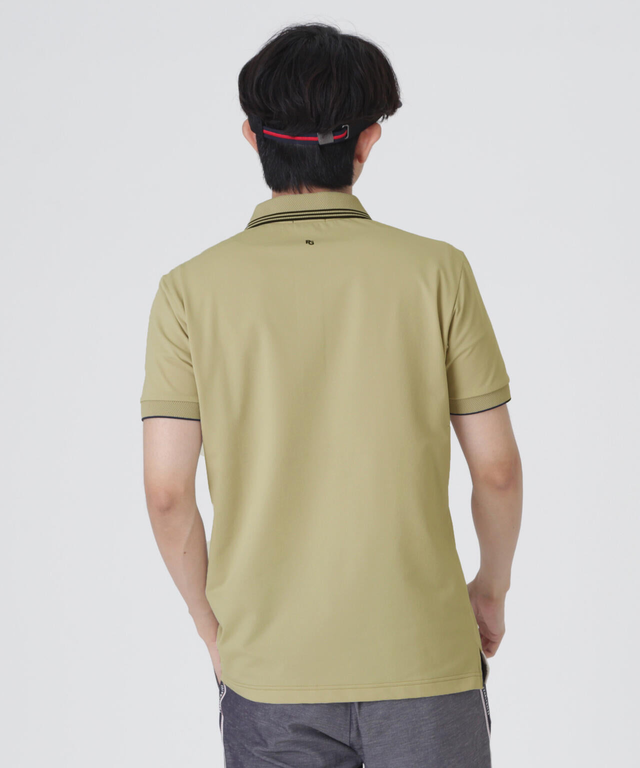 H:182cm/C:93/W:77/H:91 着用サイズ:5
