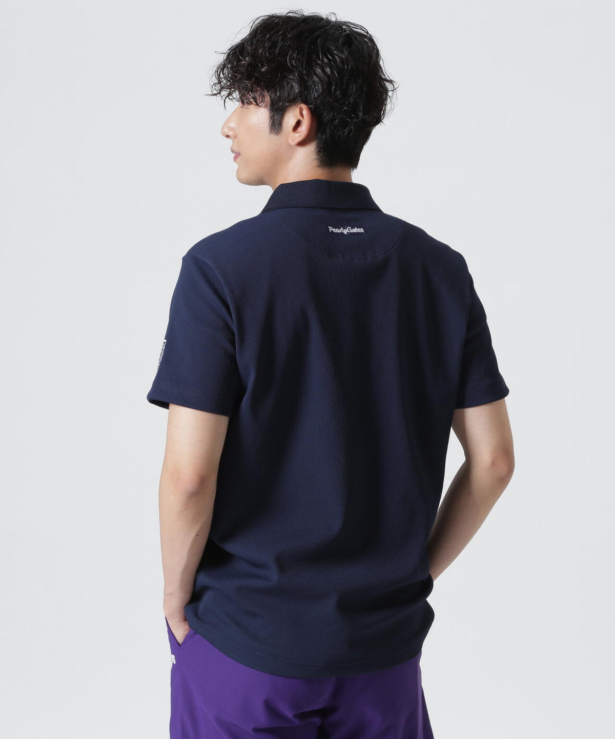 H:182cm/C:93/W:77/H:91 着用サイズ:5
