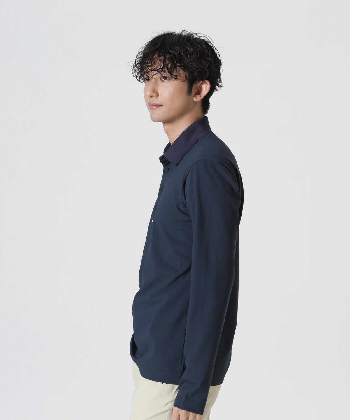 H:182cm/C:93/W:77/H:91 着用サイズ:5