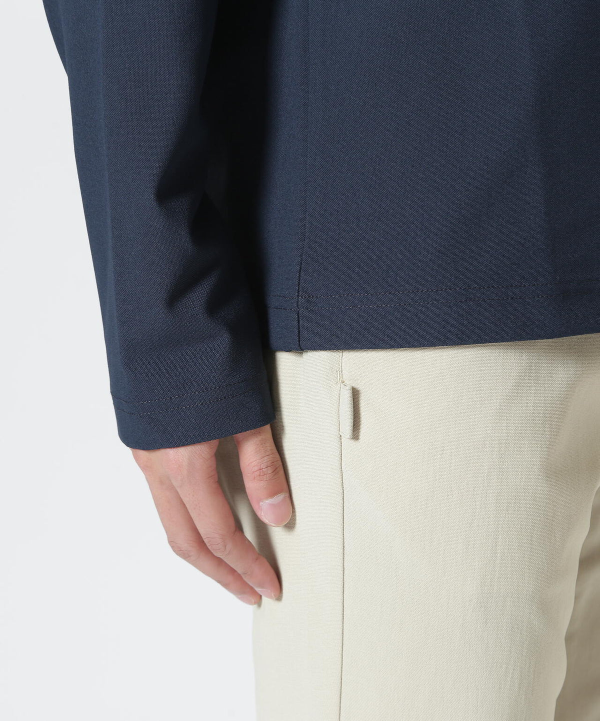 H:182cm/C:93/W:77/H:91 着用サイズ:5