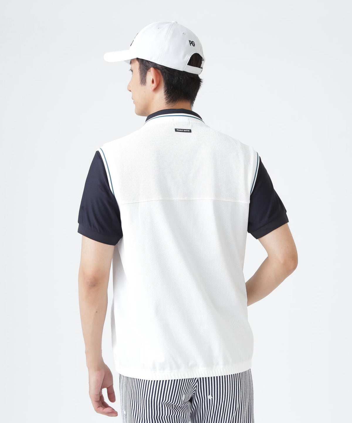 H:182cm/C:93/W:77/H:91 着用サイズ:5
