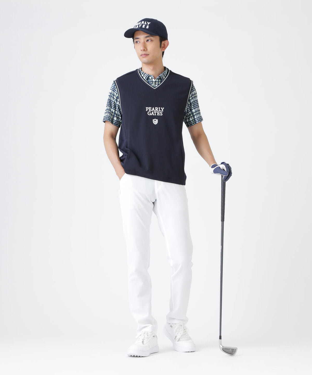 H:182cm/C:93/W:77/H:91 着用サイズ:5
