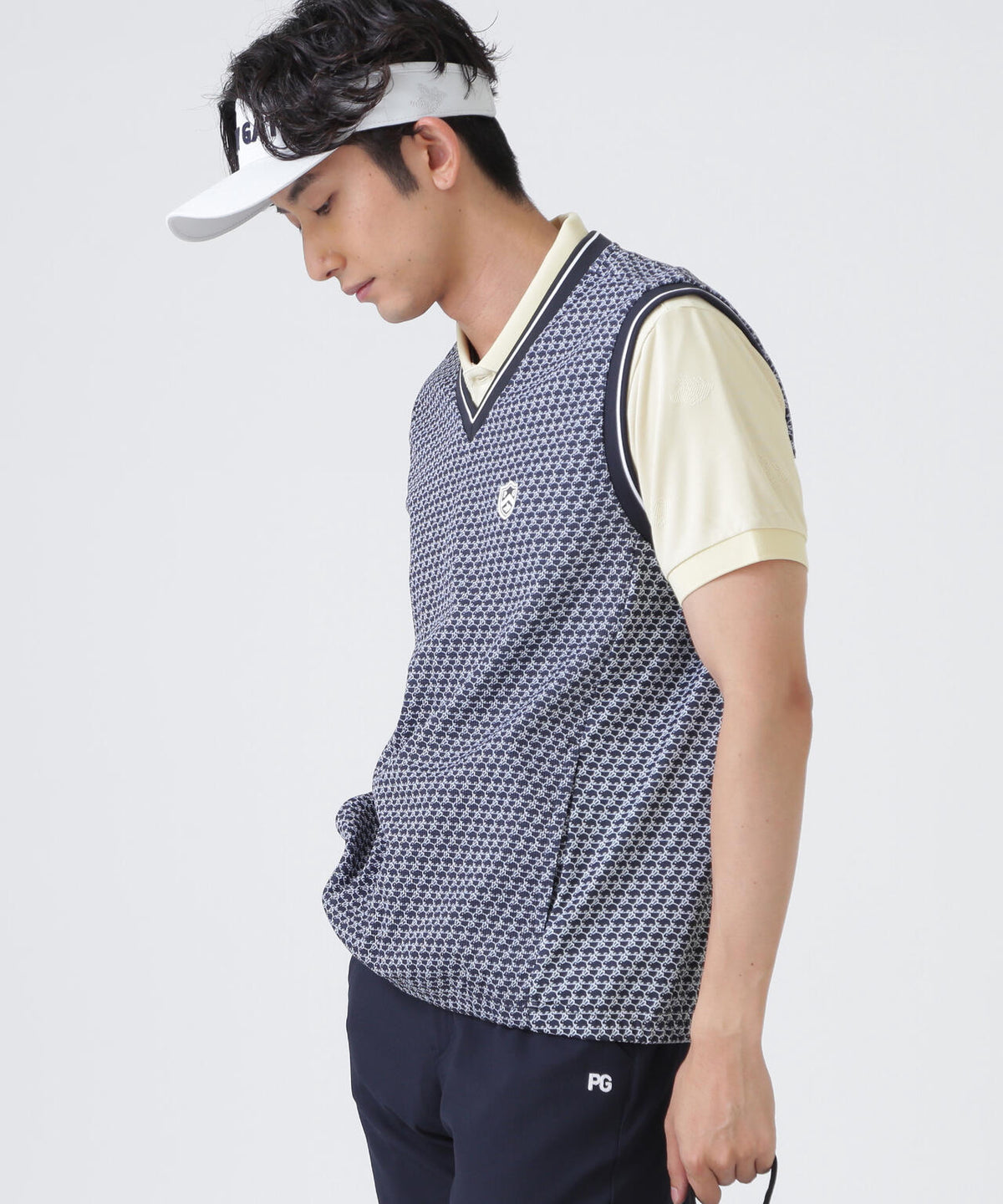 メッシュアンドメッシュVネックベスト <もちうさぎ柄> (MENS)