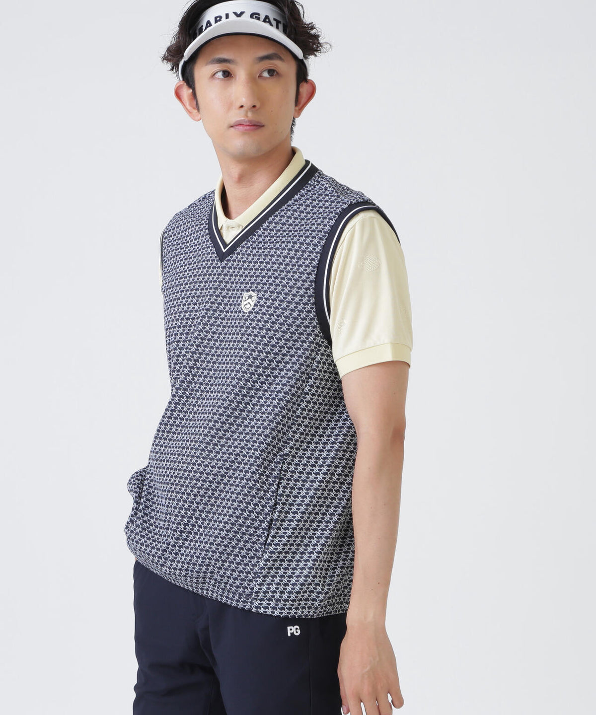 メッシュアンドメッシュVネックベスト <もちうさぎ柄> (MENS)