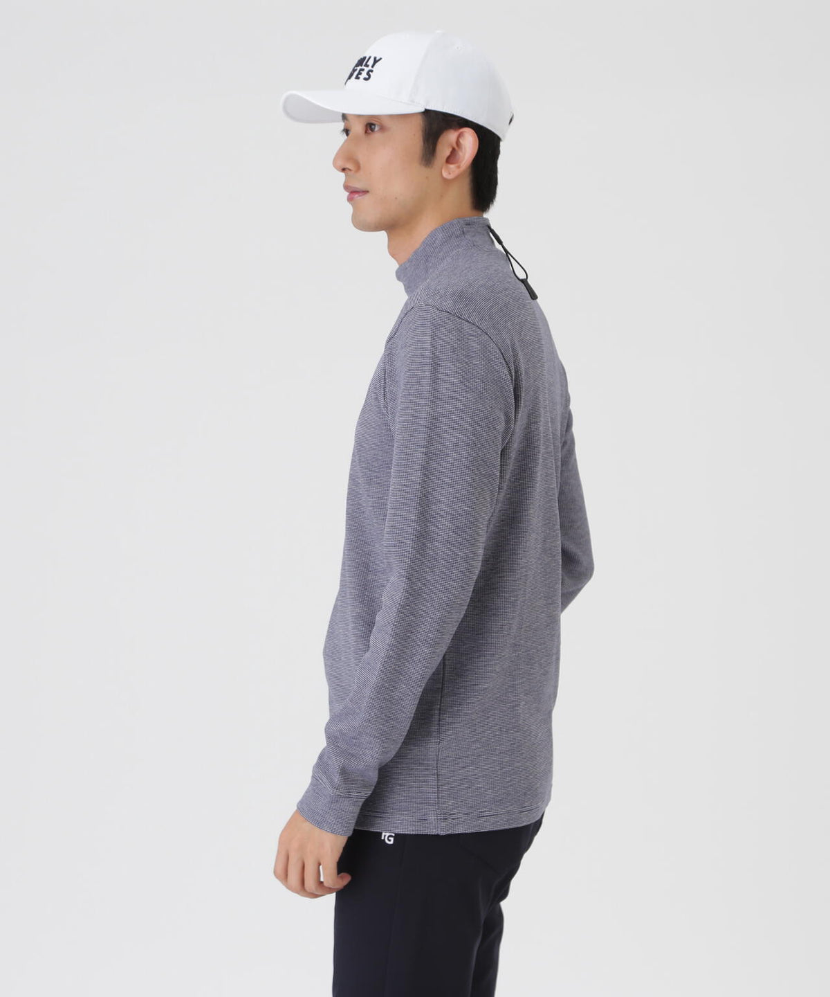 H:182cm/C:93/W:77/H:91 着用サイズ:5