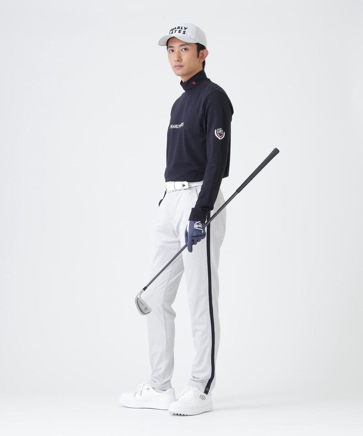 H:182cm/C:93/W:77/H:91 着用サイズ:5