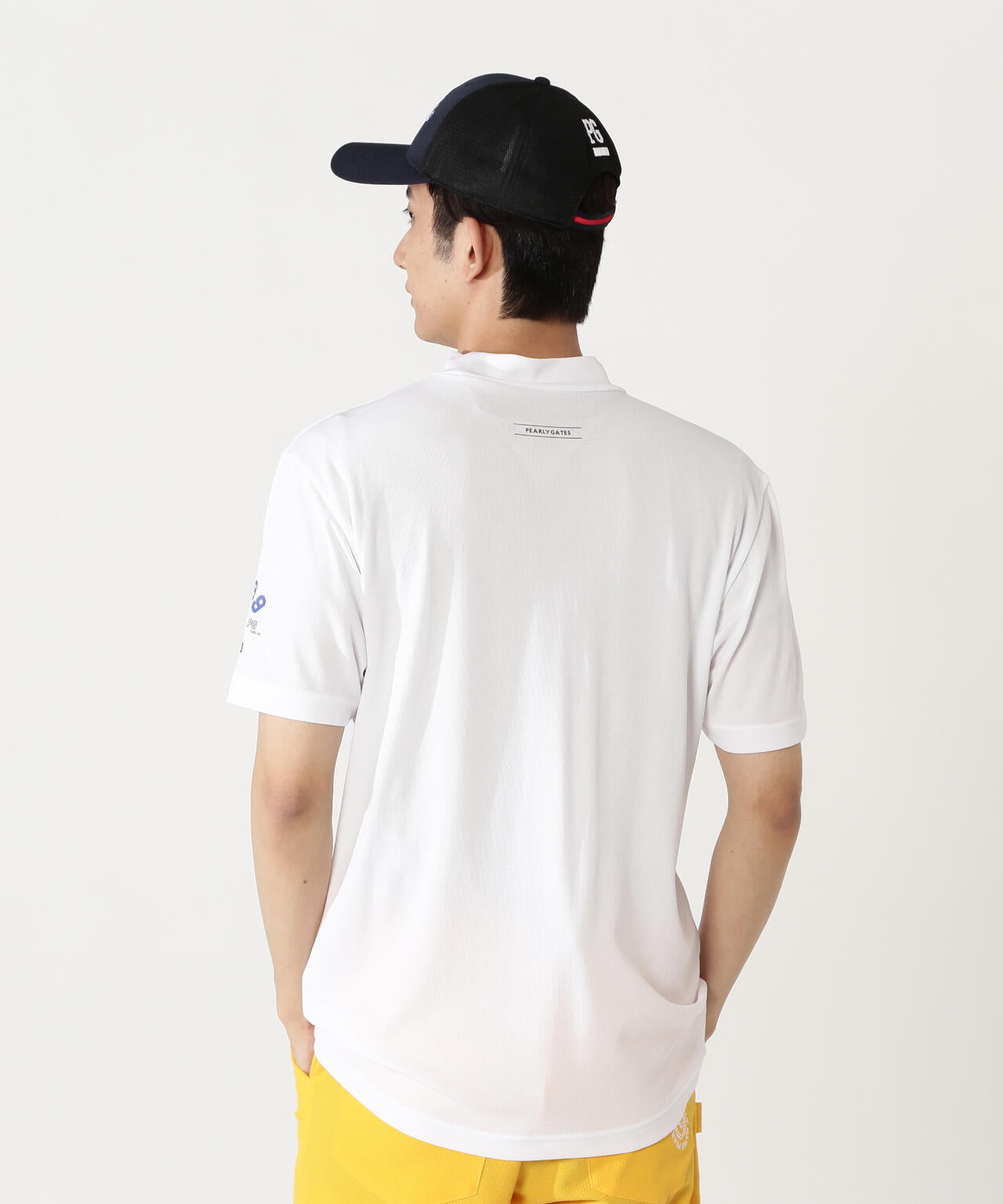 H:182cm/C:93/W:77/H:91 着用サイズ:5