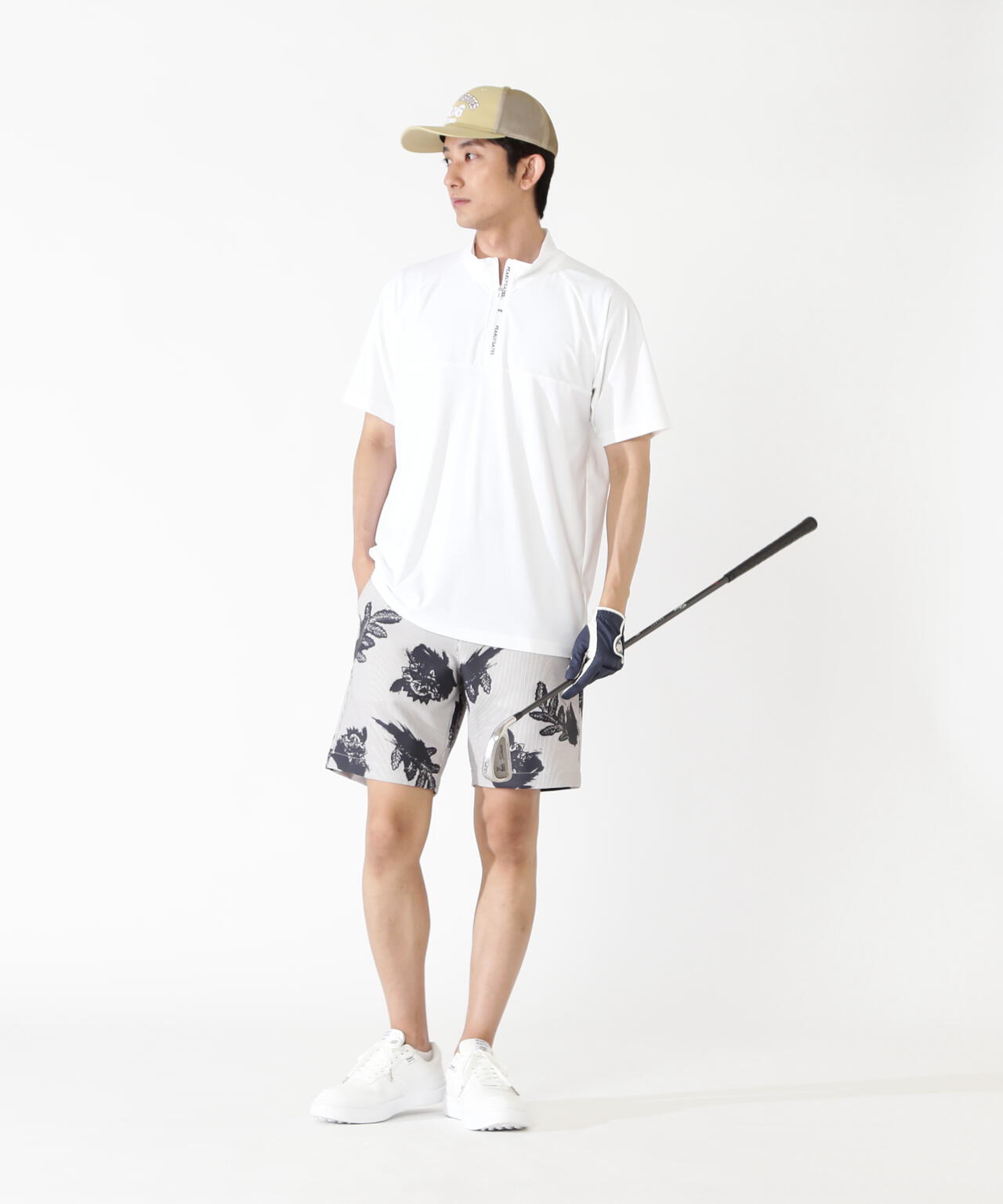 H:182cm/C:93/W:77/H:91 着用サイズ:5