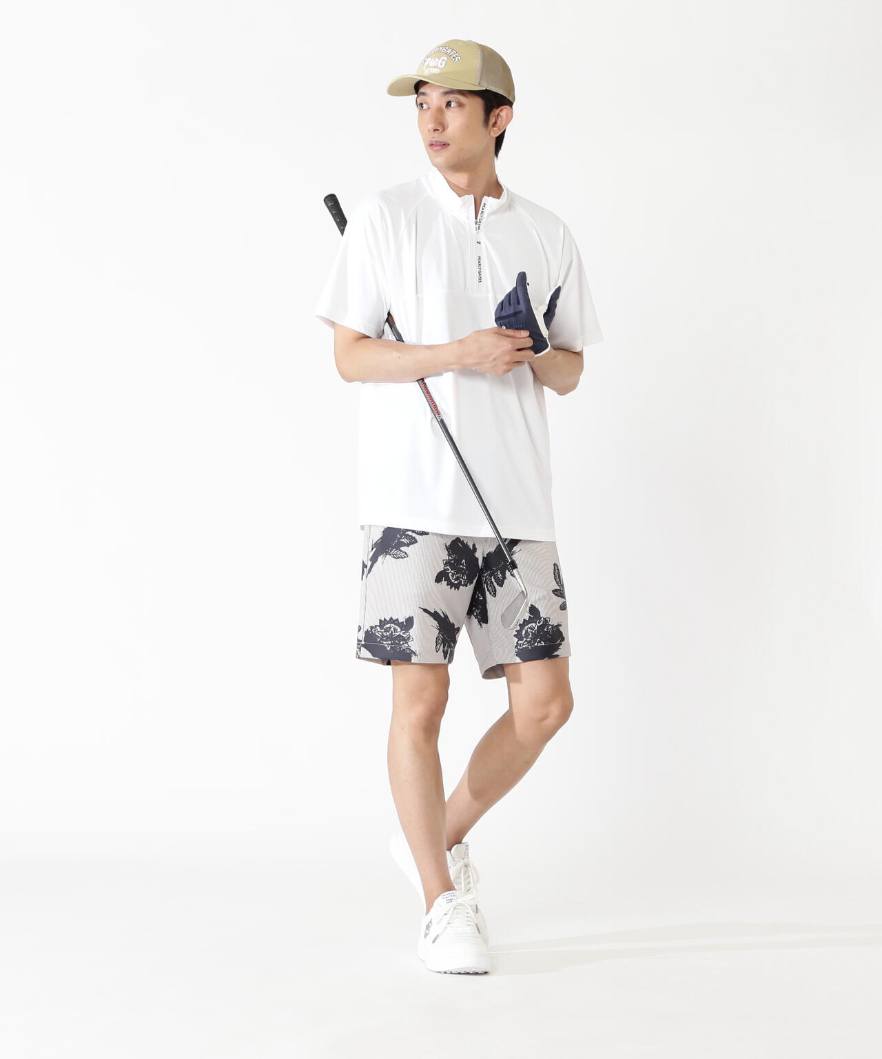 H:182cm/C:93/W:77/H:91 着用サイズ:5