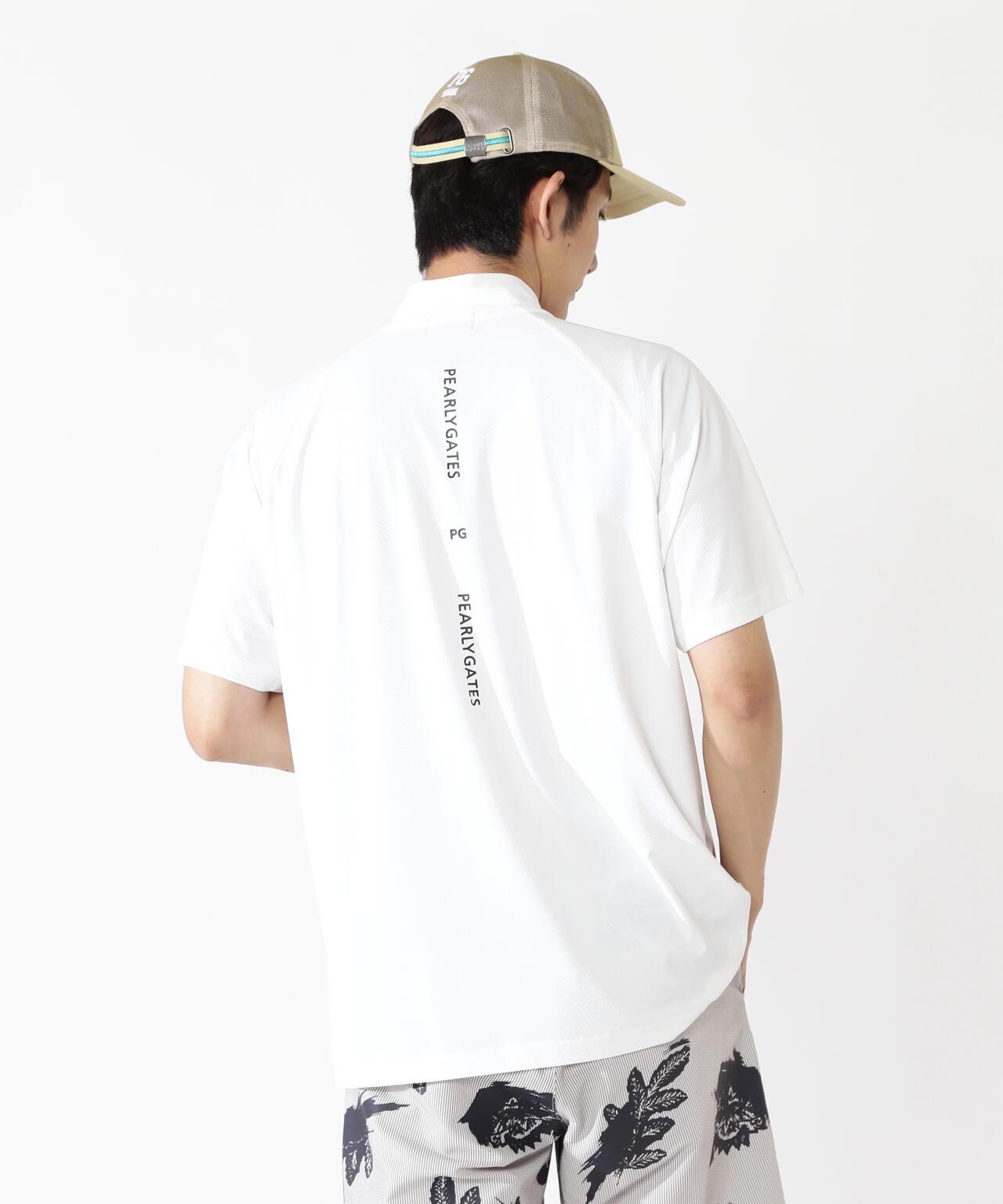 H:182cm/C:93/W:77/H:91 着用サイズ:5