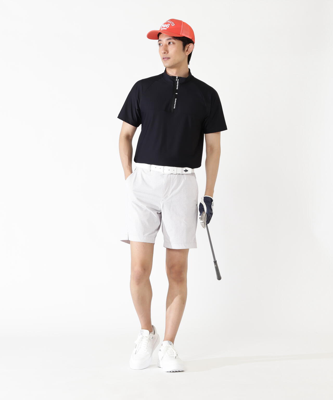 H:182cm/C:93/W:77/H:91 着用サイズ:5