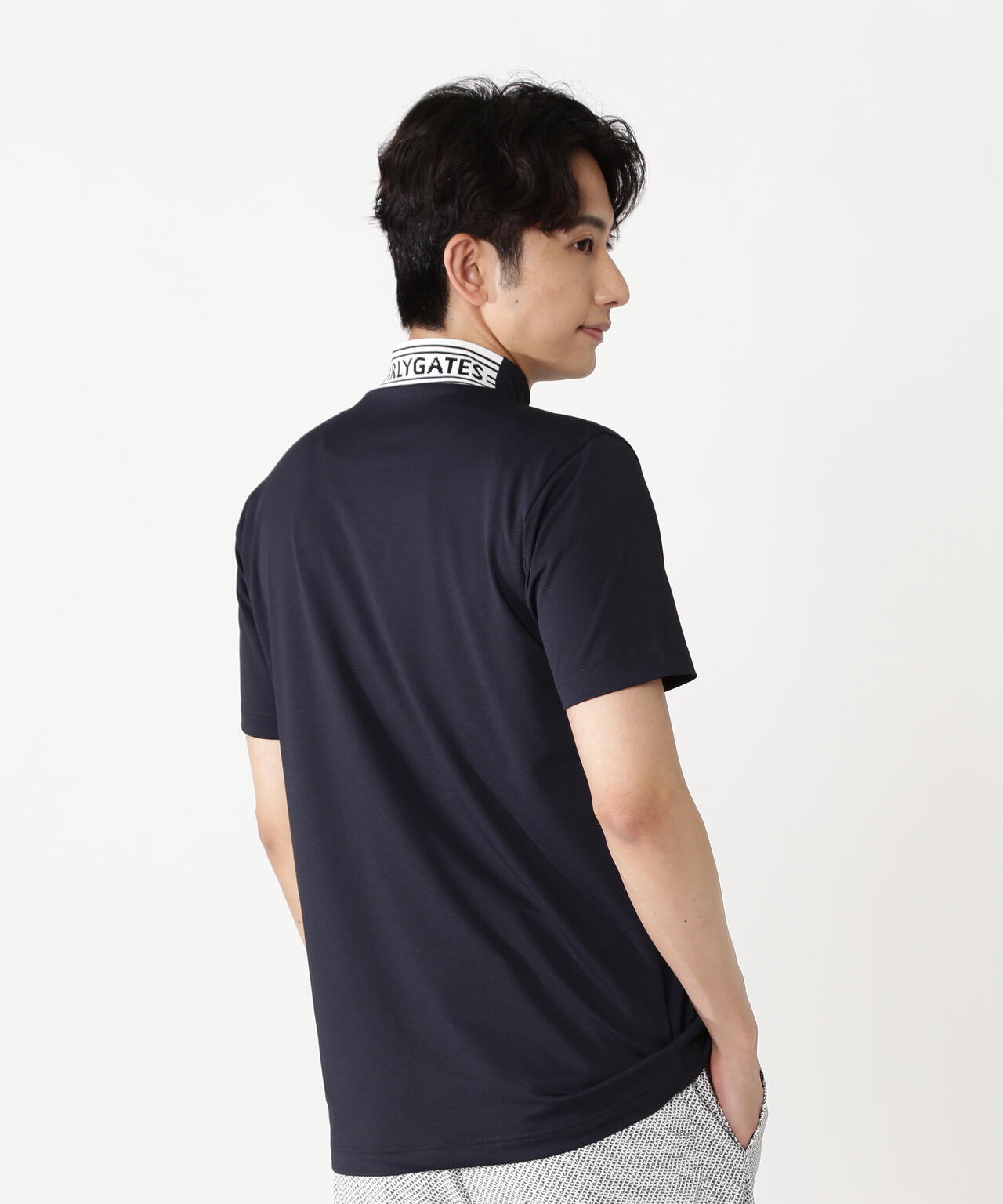 H:182cm/C:93/W:77/H:91 着用サイズ:5