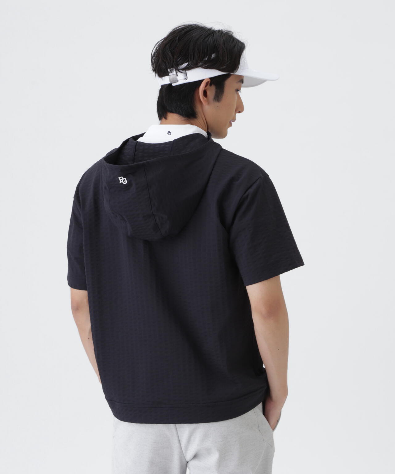 H:182cm/C:93/W:77/H:91 着用サイズ:5