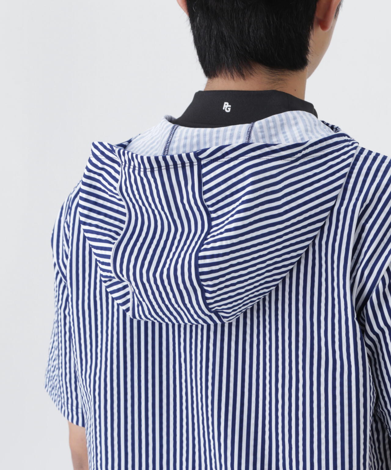 H:182cm/C:93/W:77/H:91 着用サイズ:5