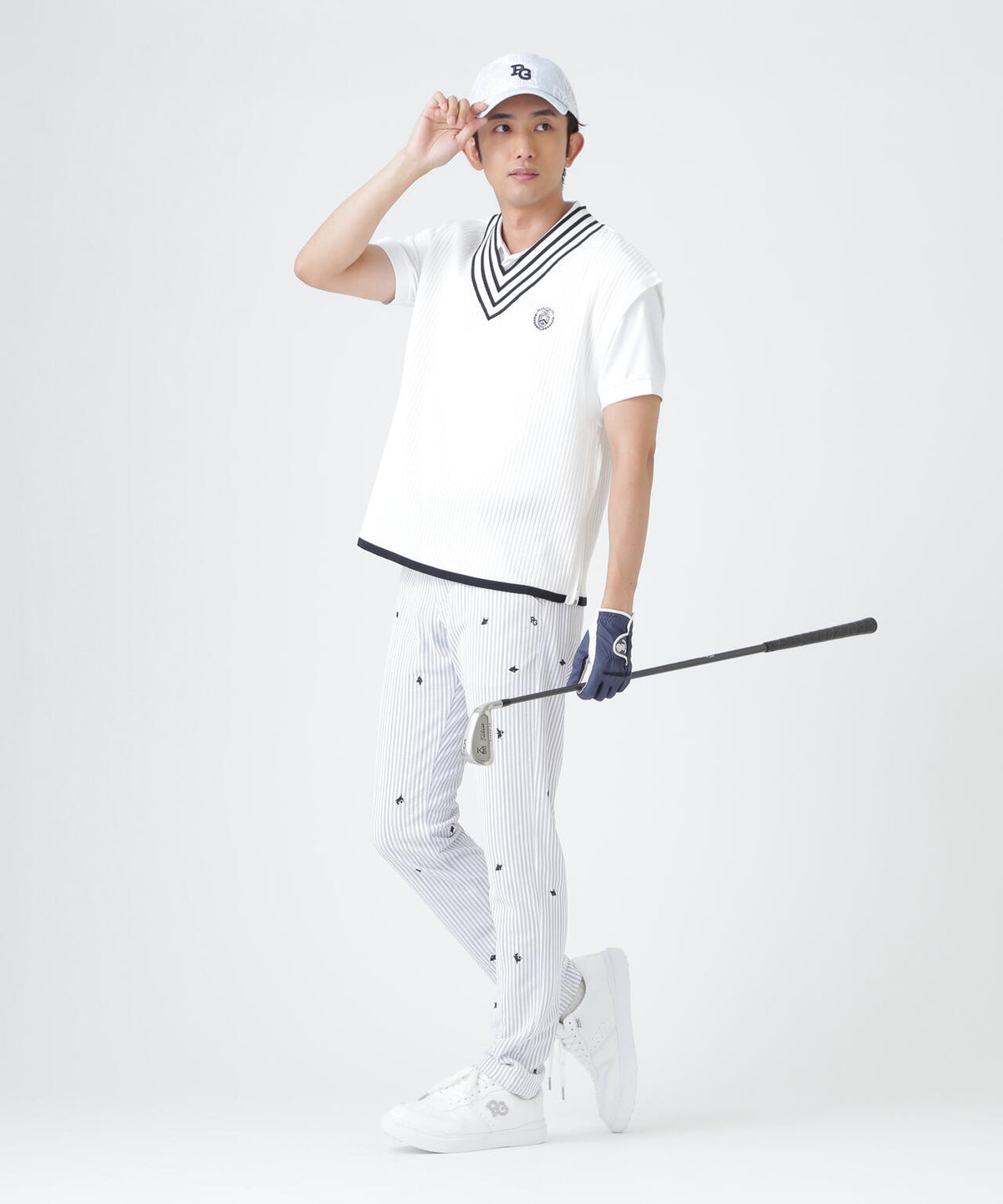H:182cm/C:93/W:77/H:91 着用サイズ:5