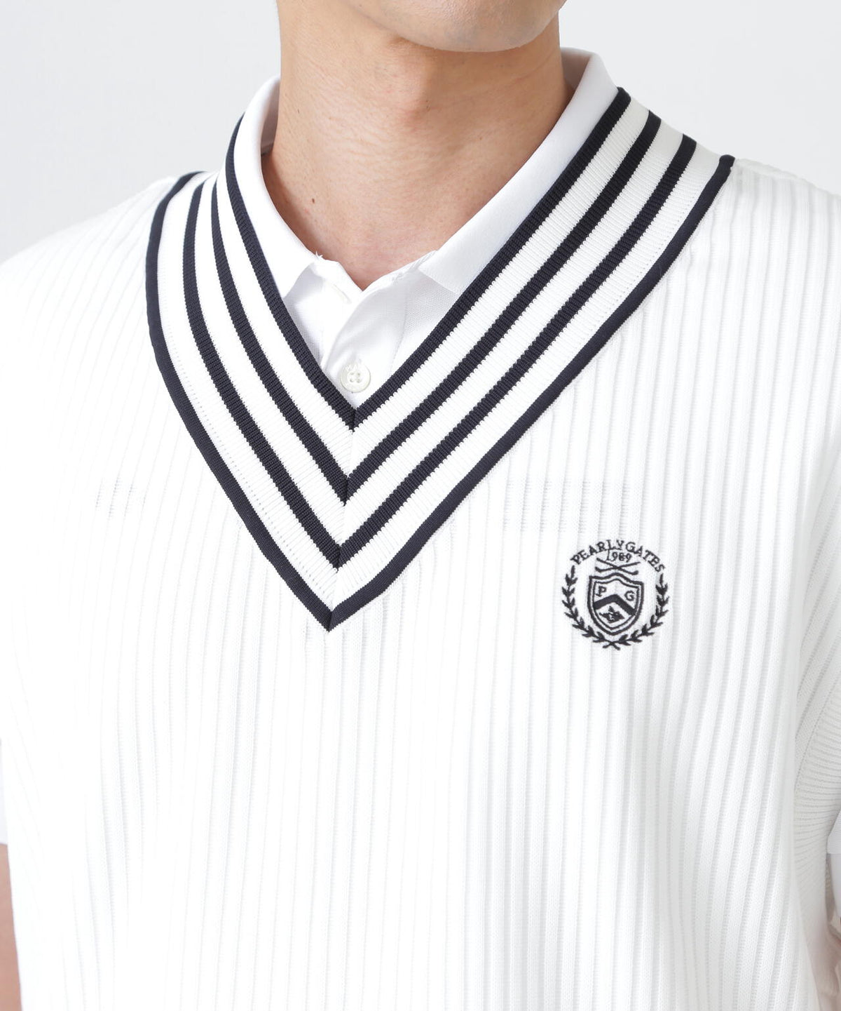 H:182cm/C:93/W:77/H:91 着用サイズ:5
