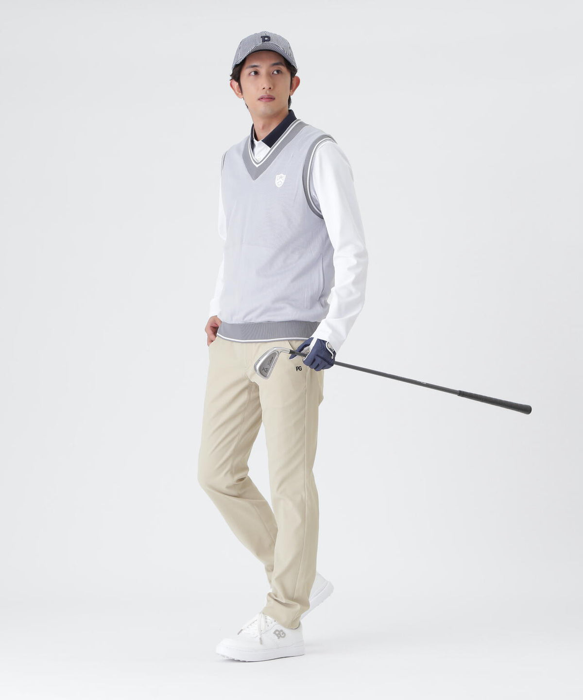 H:182cm/C:93/W:77/H:91 着用サイズ:5