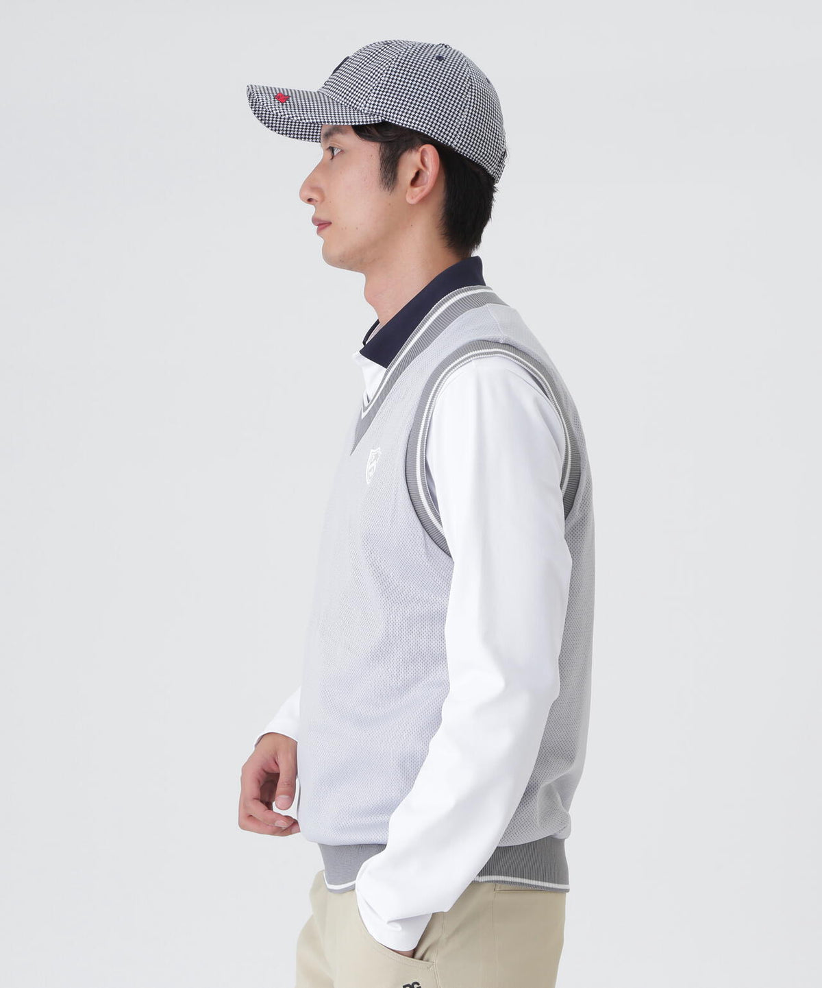 H:182cm/C:93/W:77/H:91 着用サイズ:5