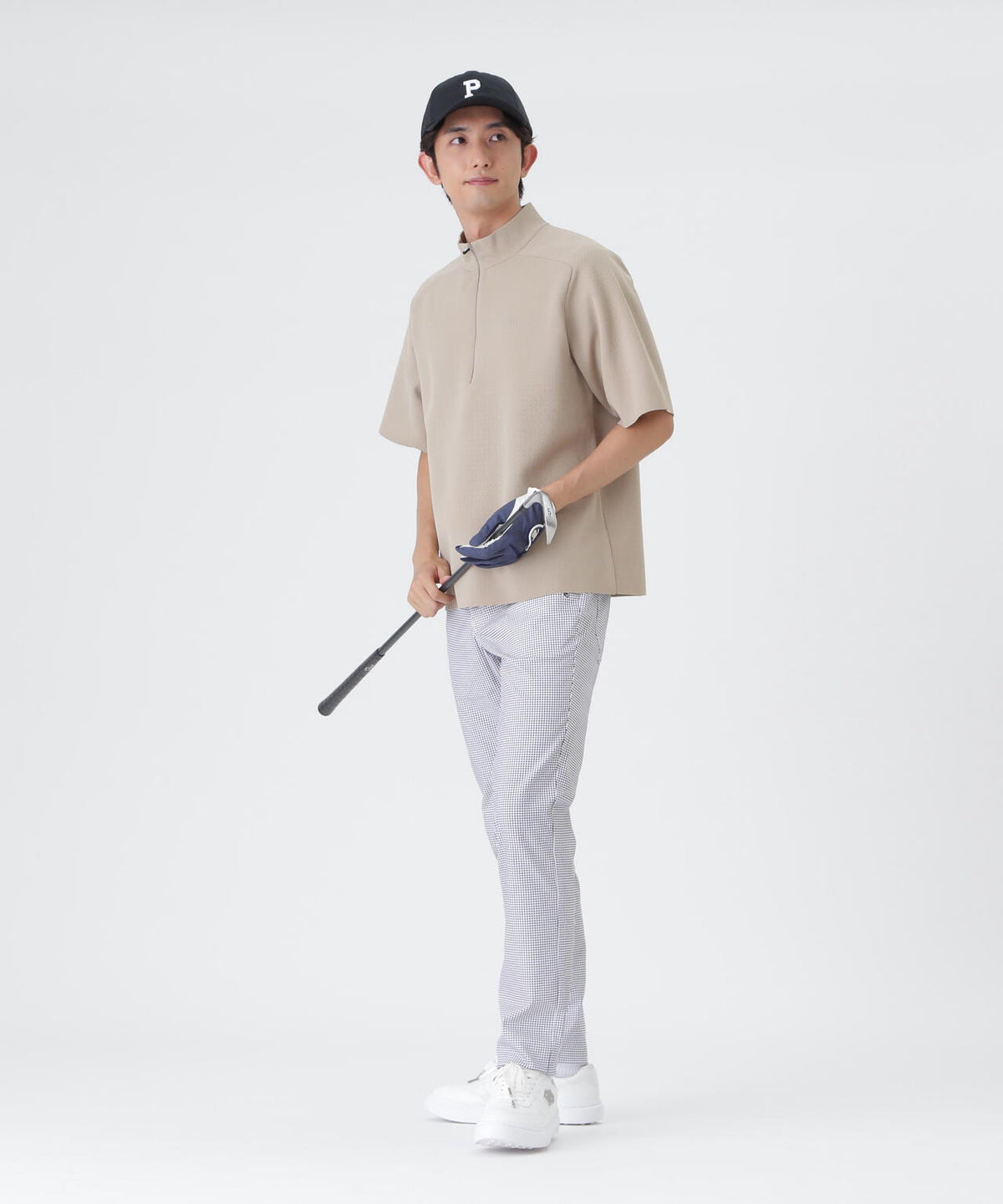 H:182cm/C:93/W:77/H:91 着用サイズ:5