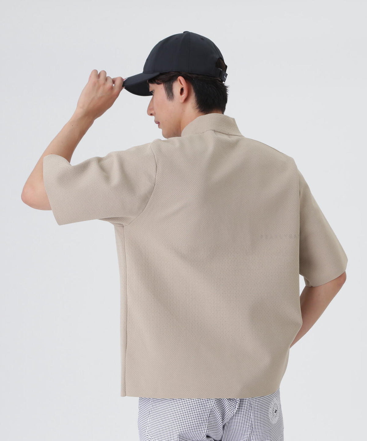 H:182cm/C:93/W:77/H:91 着用サイズ:5