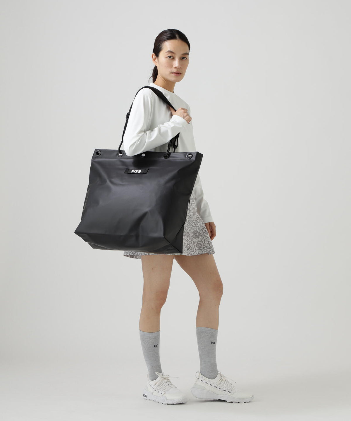 165cm/B:77cm/W:57cm/H:79cm