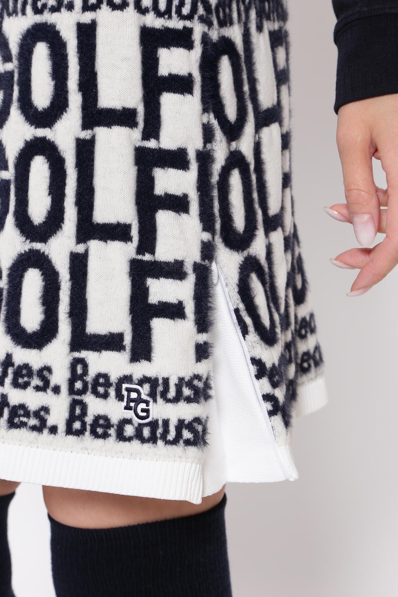 GOLF柄ジャガード ニットスカート <GOLFロゴ>
