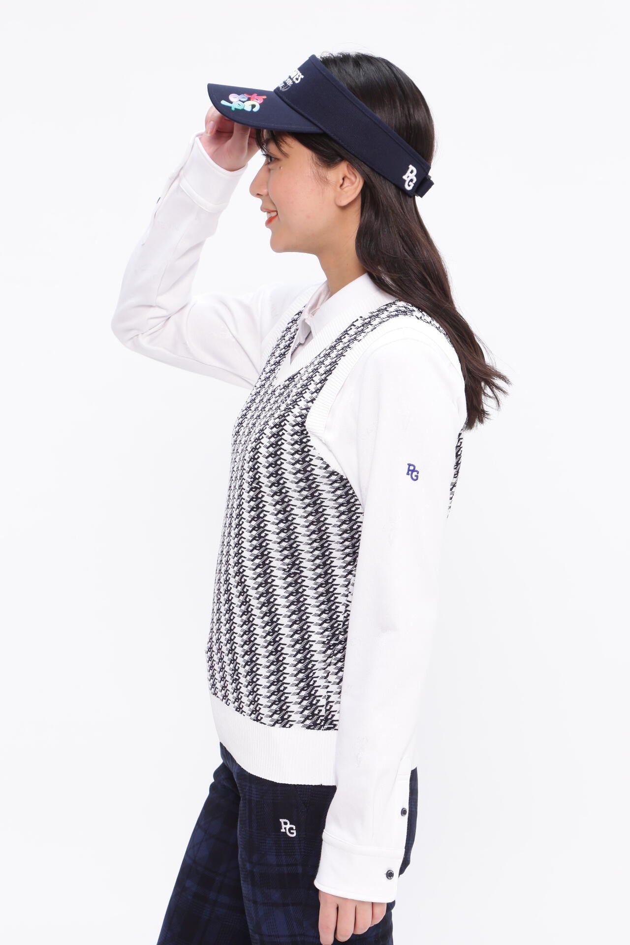 Vネックニットベストプルオーバー <小紋柄シリーズ>