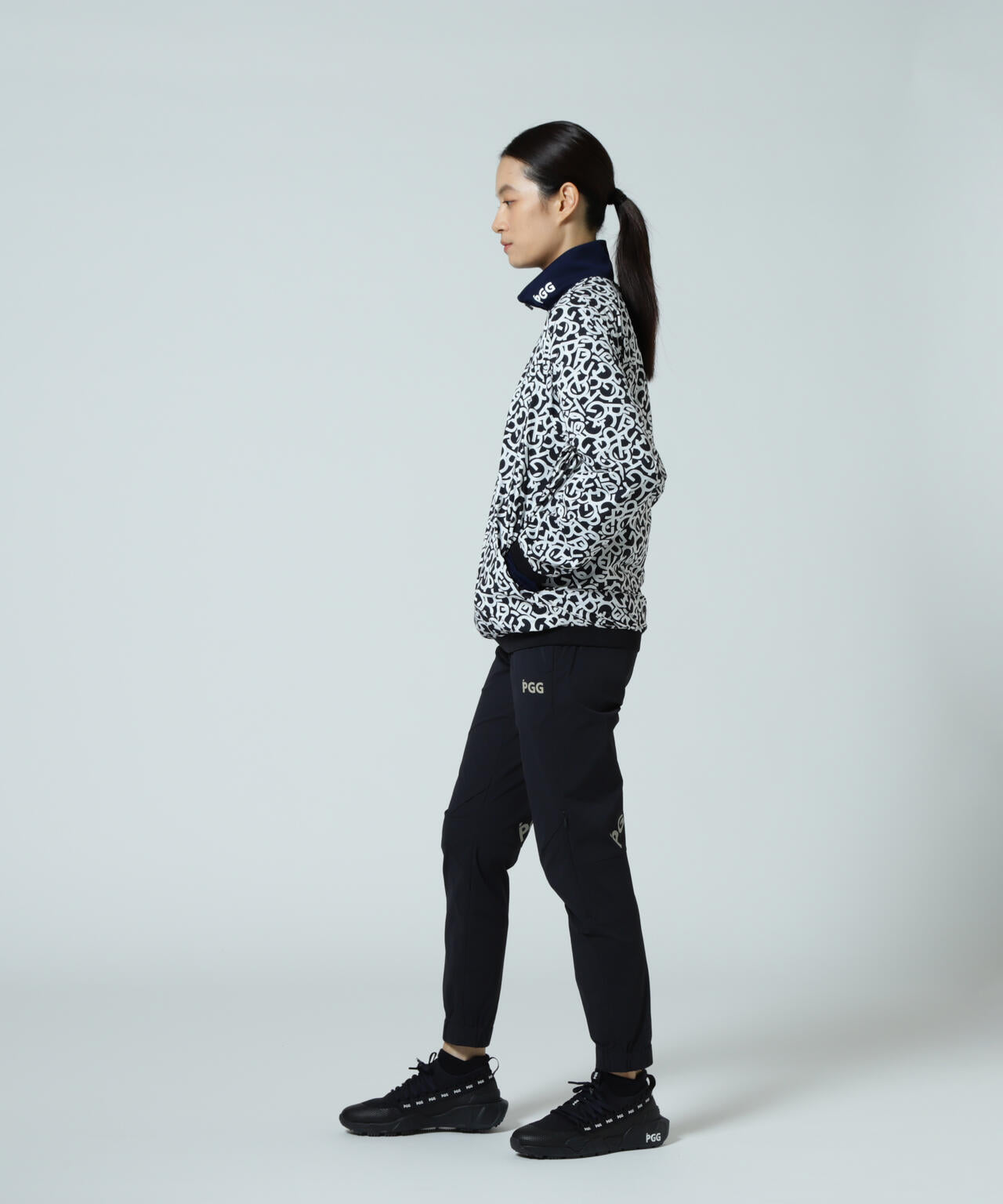 【PGG】【直営店舗&公式オンライン限定】Nyストレッチリップストップ×エプシロン <ロゴ総柄> (LADIES)