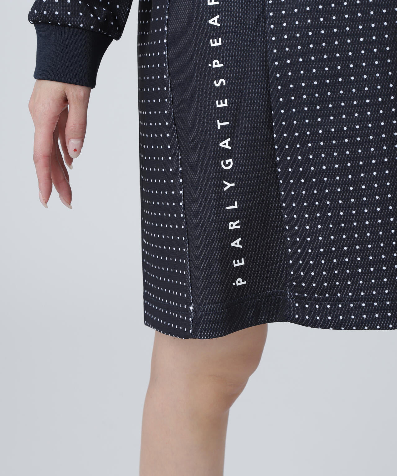 メッシュダンボール ハーフジップアップワンピース <ミニドット柄>