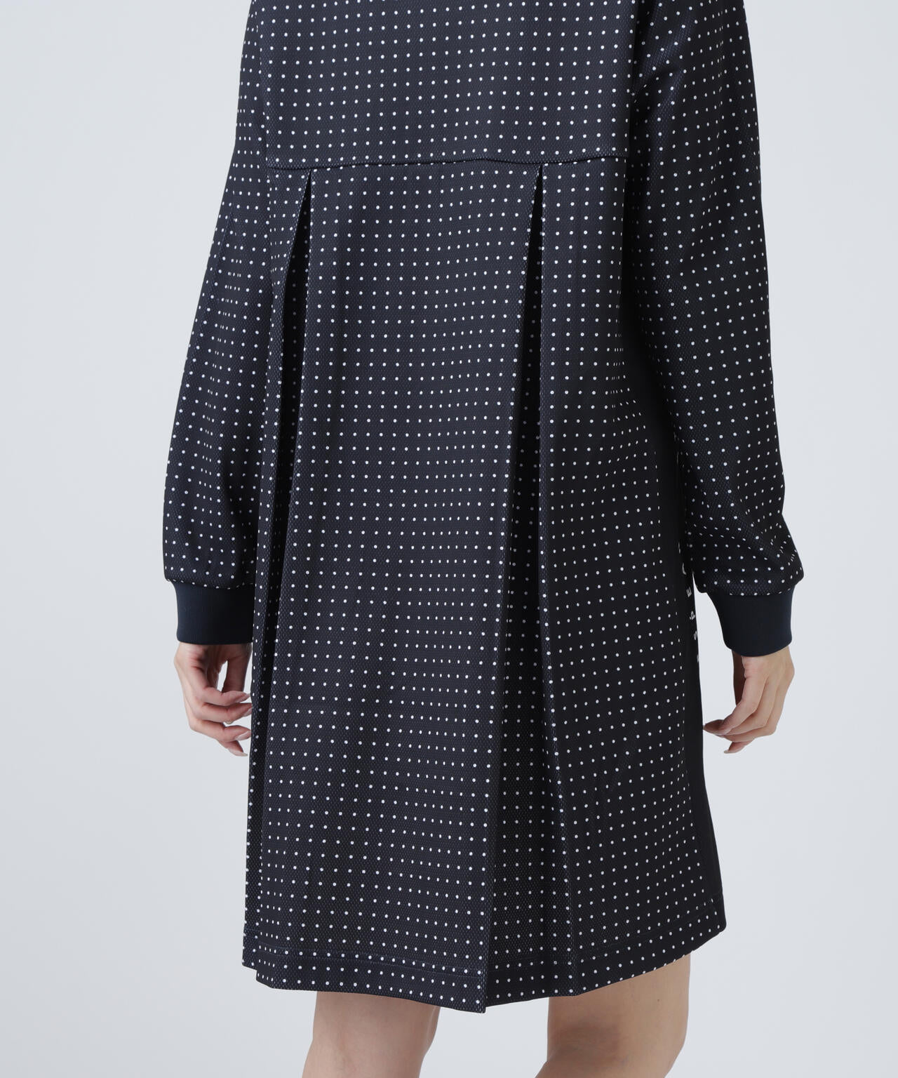 メッシュダンボール ハーフジップアップワンピース <ミニドット柄>