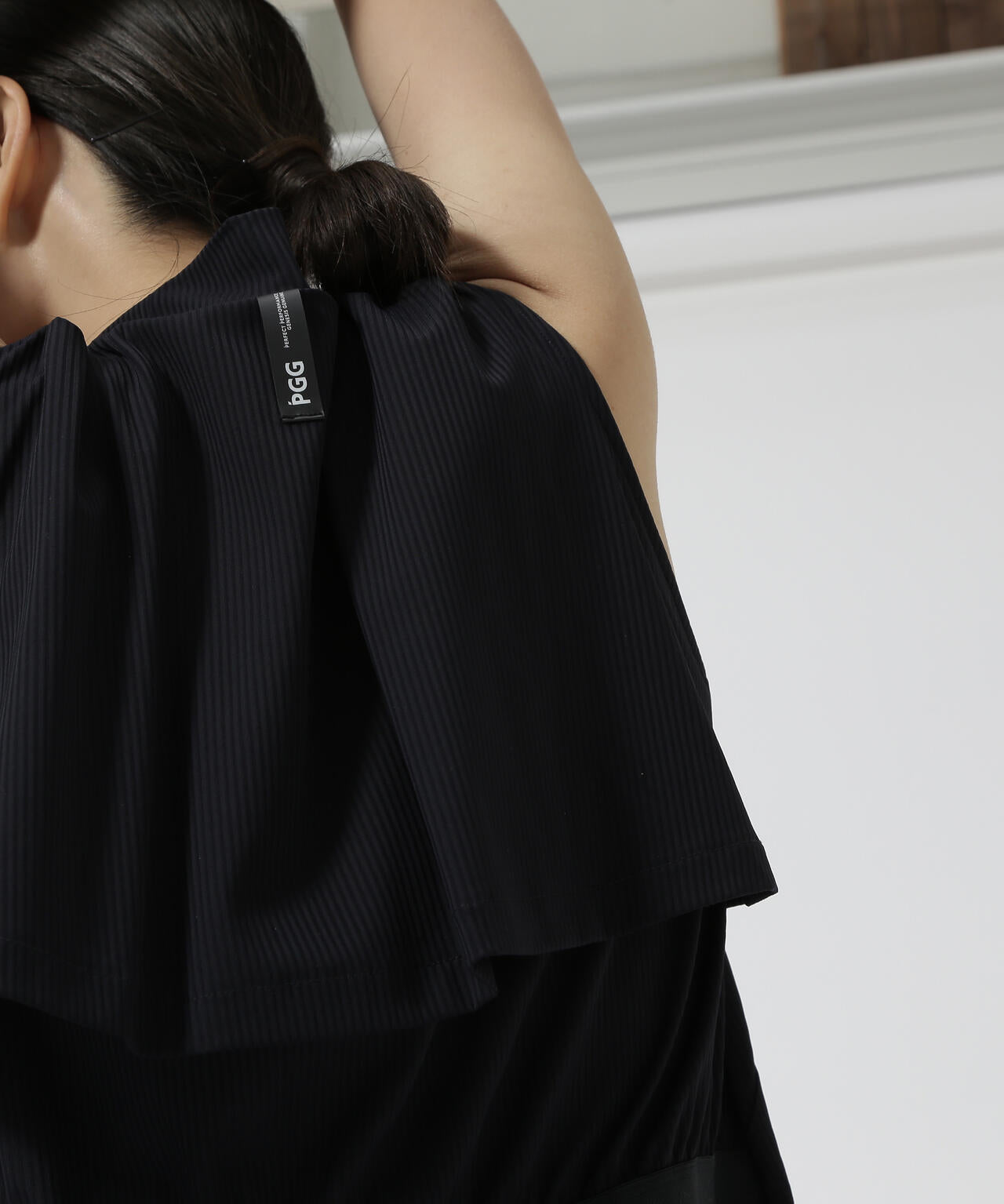 【PGG】【直営店舗&公式オンライン限定】Nyストライプ2WAYスリーブレスモックネックワンピース (LADIES)