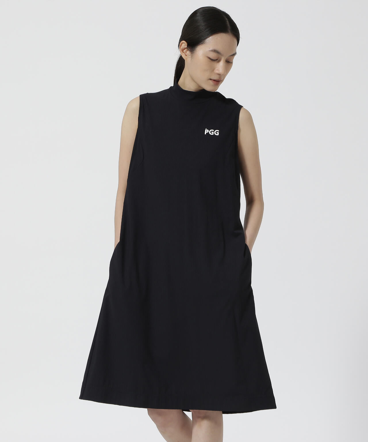 【PGG】【直営店舗&公式オンライン限定】Nyストライプ2WAYスリーブレスモックネックワンピース (LADIES)