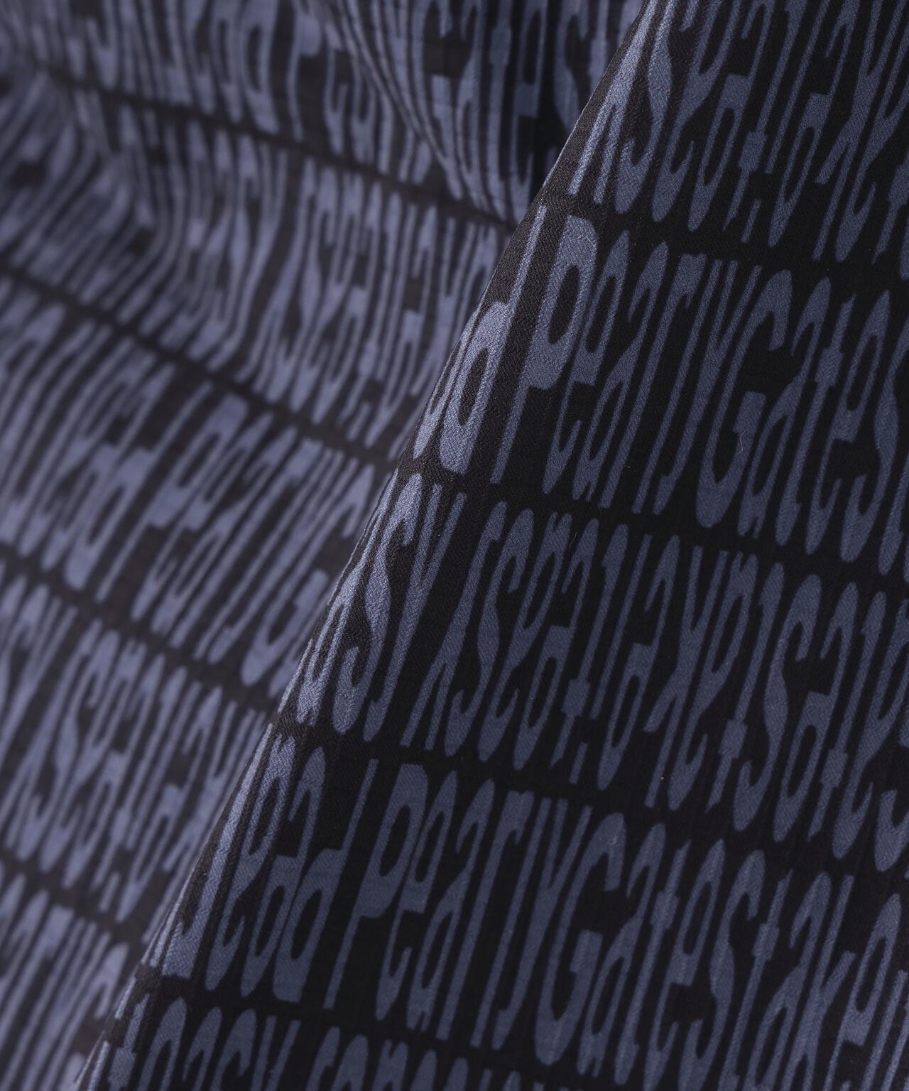 ロゴ組織柄プリントパンツ