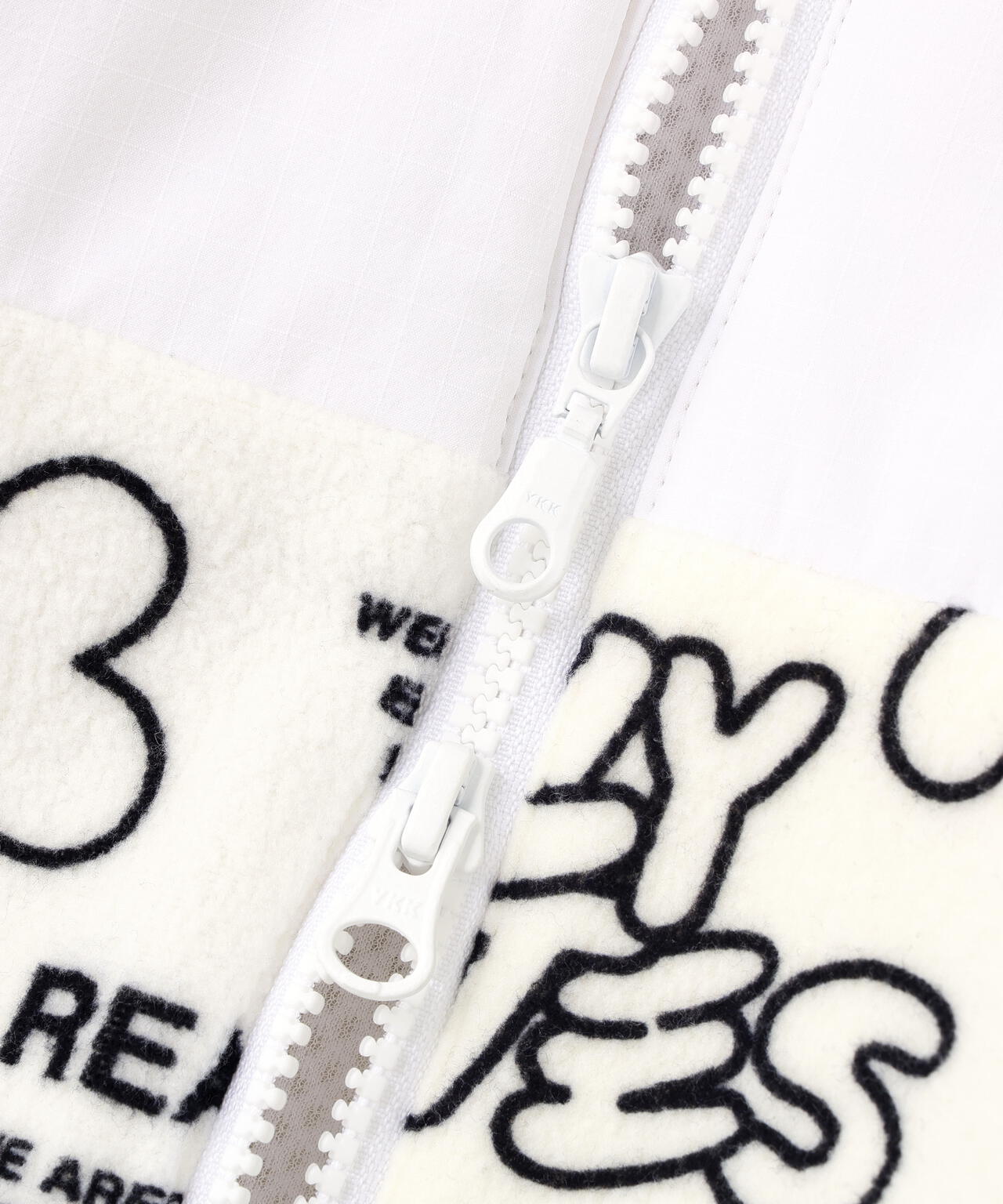 合繊×フリース片面起毛中綿フルジップアップベスト <ストリート花柄>