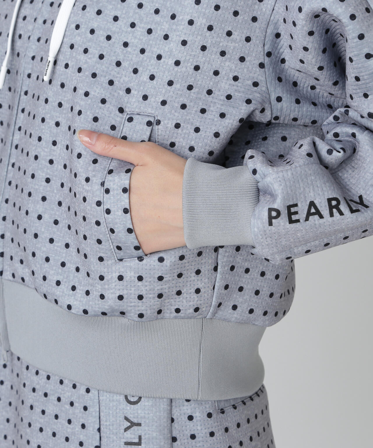 ダブルフェイス フルジップフーディ <ミニドット柄>