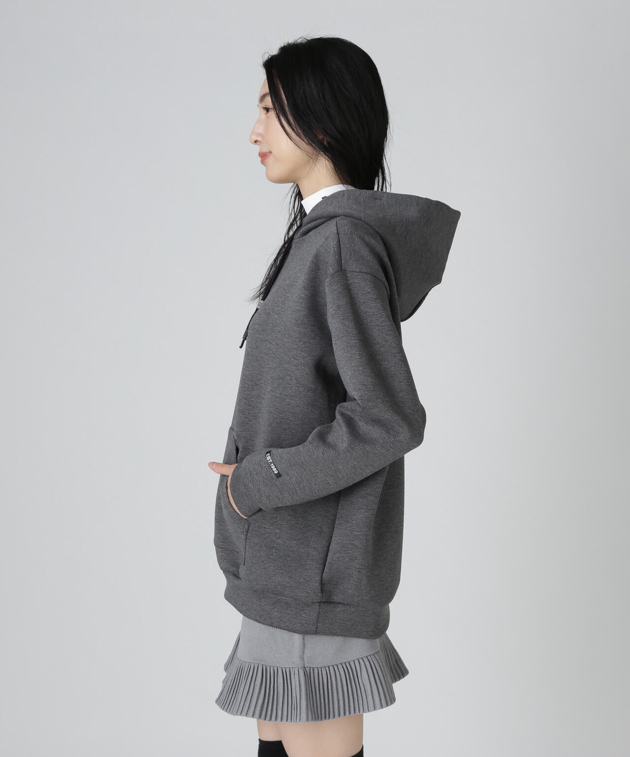 ダンボールフーディプルオーバー