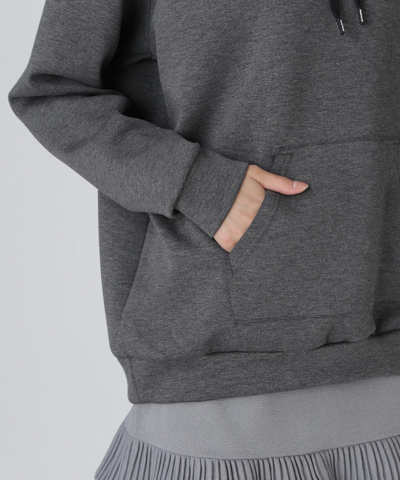 ダンボールフーディプルオーバー