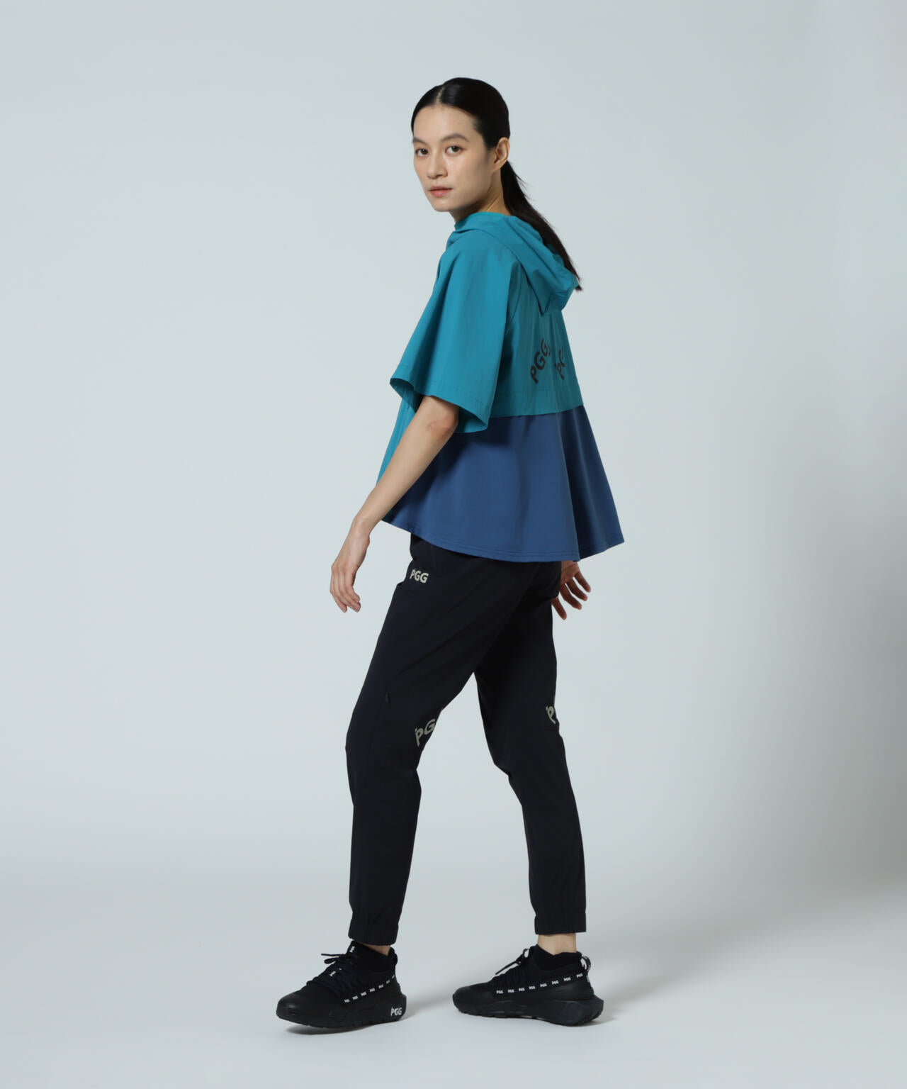 【PGG】【直営店舗&公式オンライン限定】Nyストレッチリップストップ半袖フーディプルオーバー (LADIES)