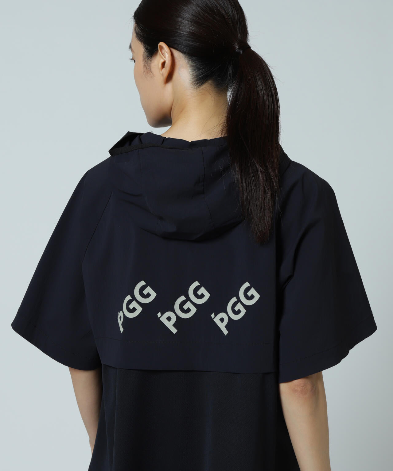 【PGG】【直営店舗&公式オンライン限定】Nyストレッチリップストップ半袖フーディプルオーバー (LADIES)