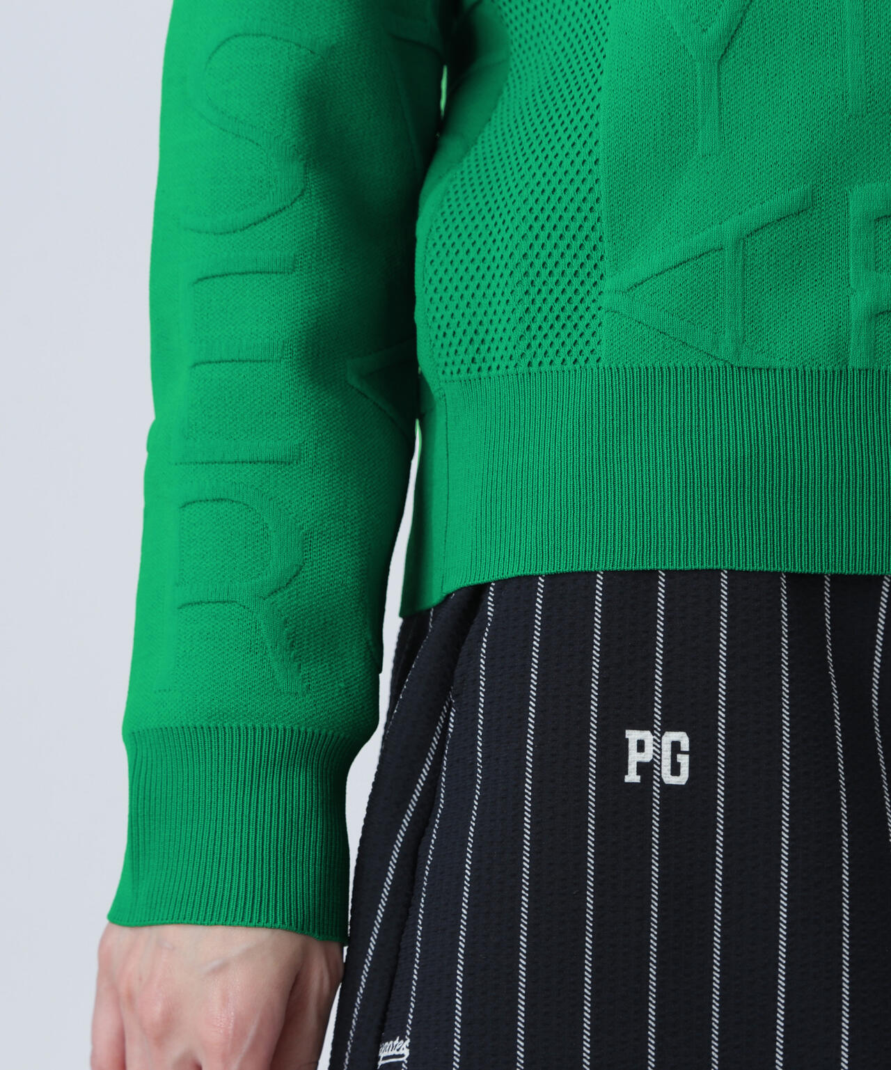 14Gクルーネックニットプルオーバー <ジャガードロゴ総柄>