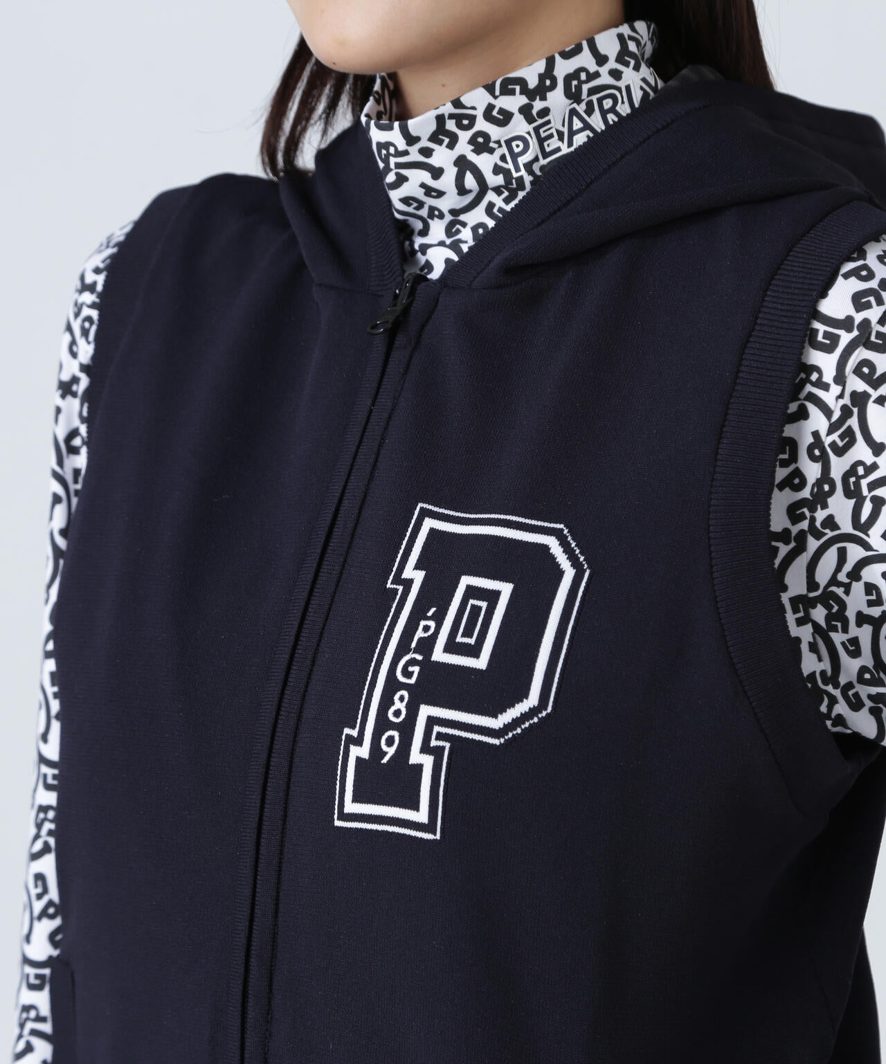 ジャガードリバーシブル フルジップフーディニットベスト