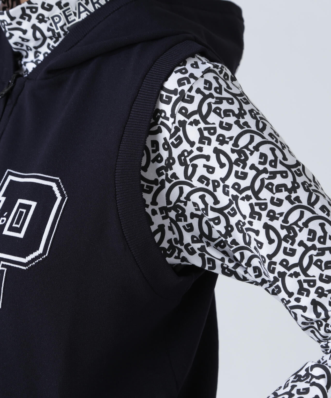 ジャガードリバーシブル フルジップフーディニットベスト