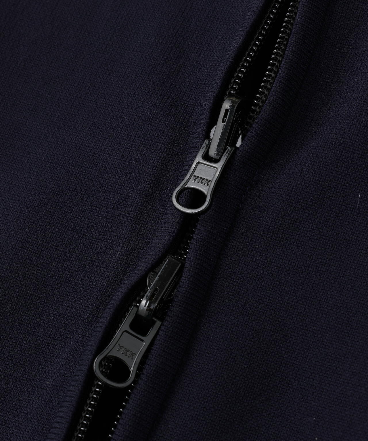 ジャガードリバーシブル フルジップフーディニットベスト